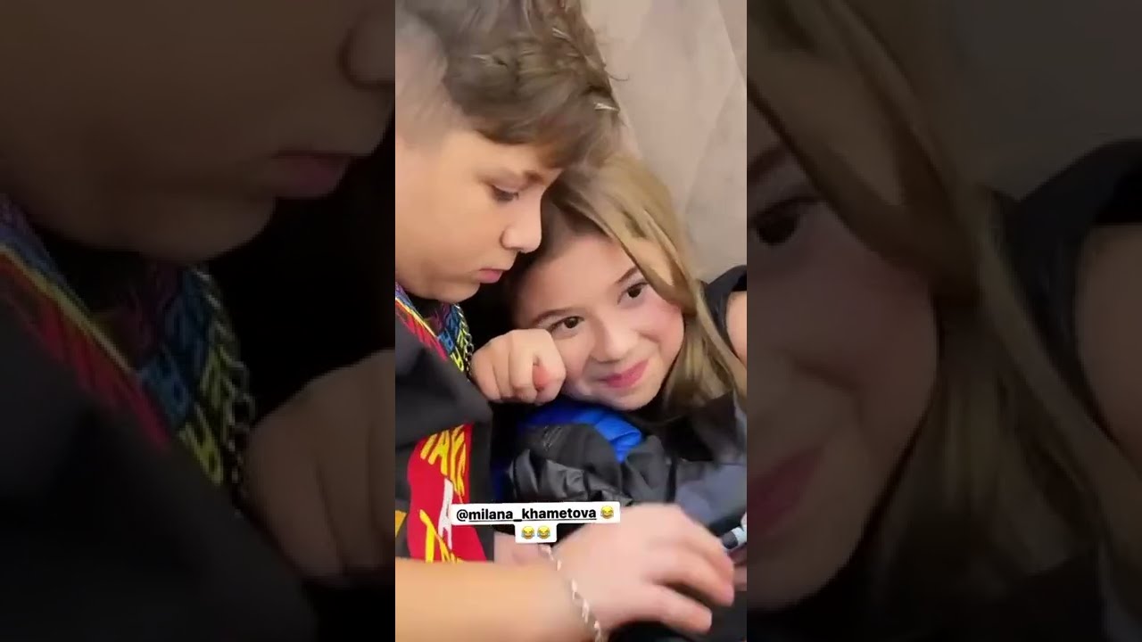 Милана и камиль целуются Милана и камиль целуются
